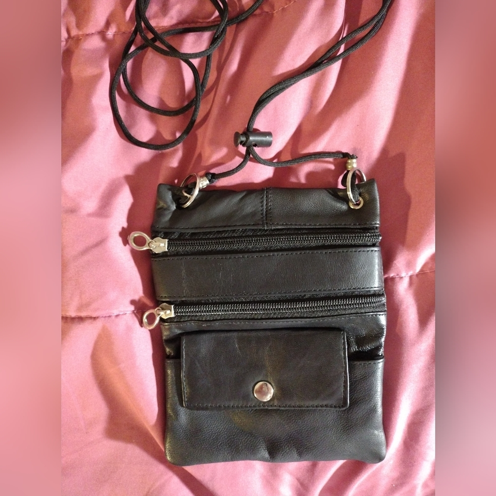 Aspen leather black leather Crossbody bag
